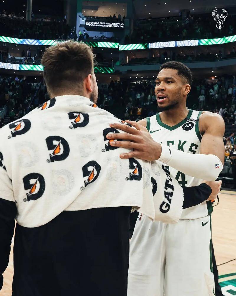 雄鹿队外线球员稳定命中率取得连胜 雄鹿队外线球员稳定命中率取得连胜