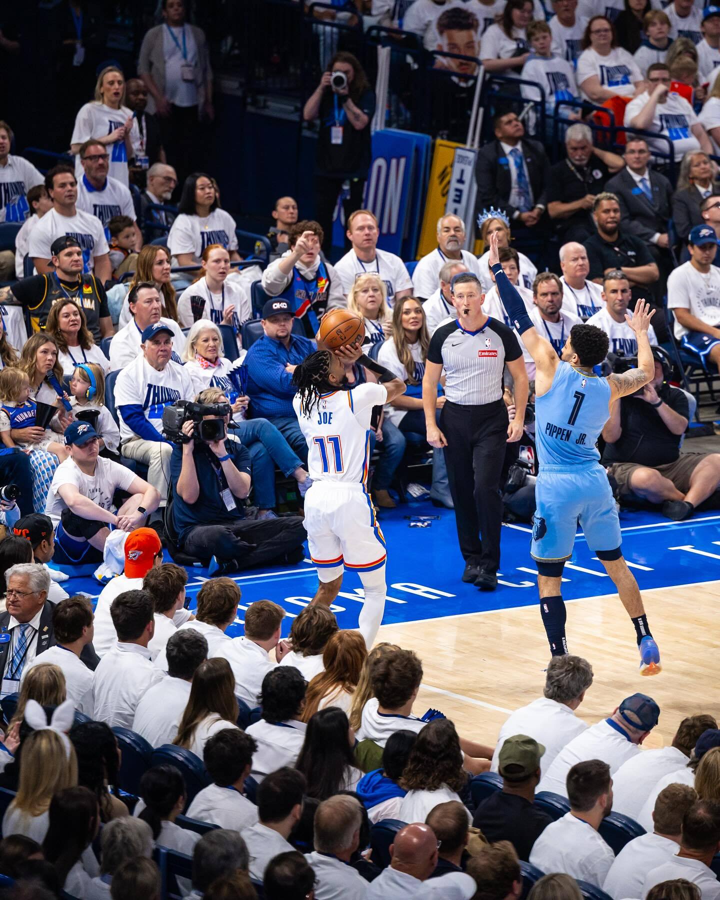 猛龙客场击败雄鹿，灰熊战胜爵士