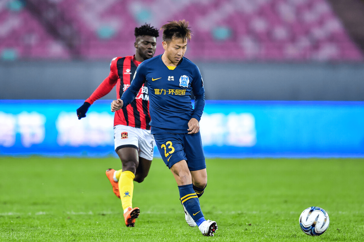 重庆队全力以赴，富力队贵为不败之身的简单介绍