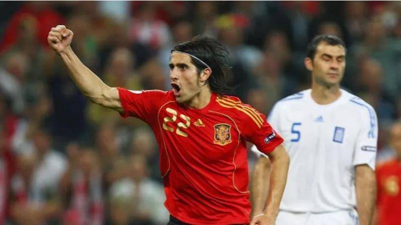 西班牙主场轻取希腊,领跑小组 西班牙主场轻取希腊,领跑小组