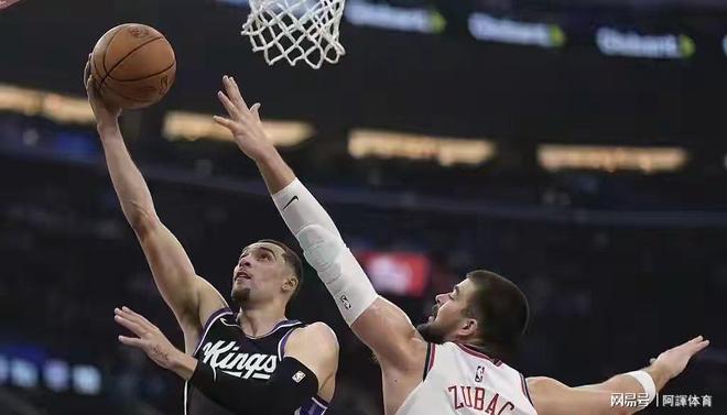 半岛体育官网app-包含骑士客场胜公牛,拉文表现抢眼贡献全队最高分的词条
