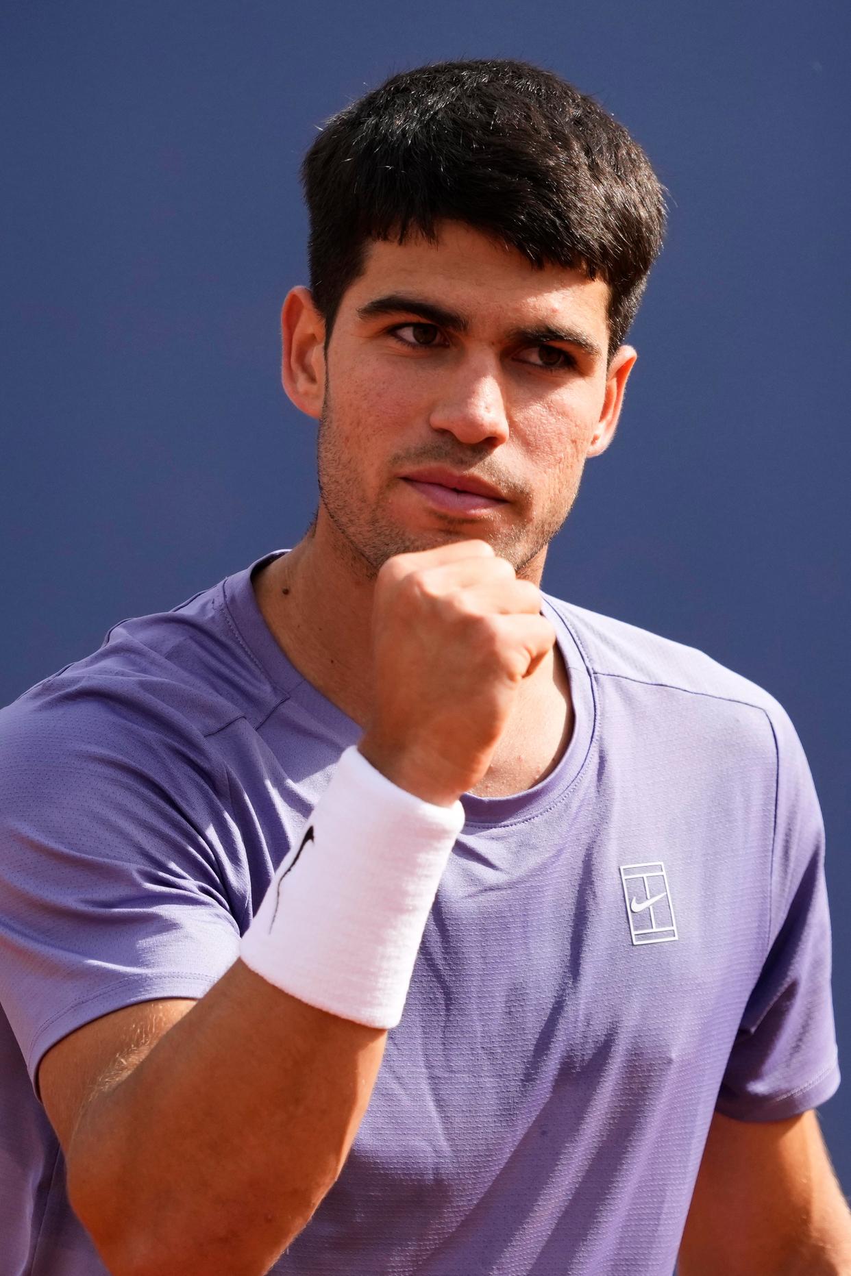 关于巴塞罗那青训新秀出色表现,获得主帅青睐的信息 关于巴塞罗那青训新秀出色表现,获得主帅青睐的信息