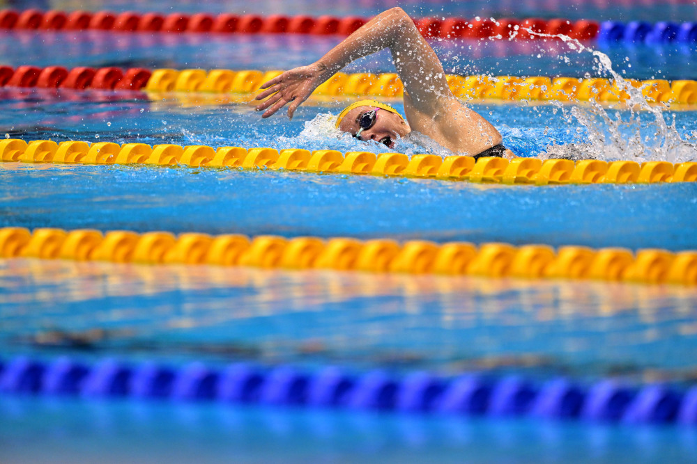 关于澳大利亚游泳选手夺金，破纪录夺冠的信息