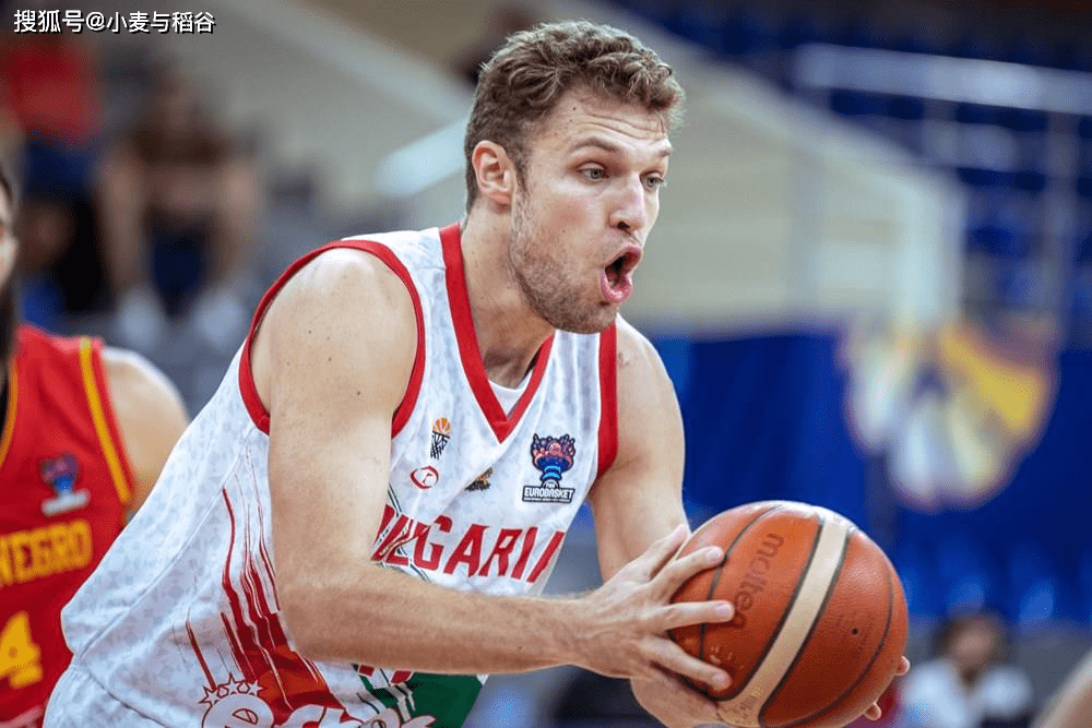 半岛体育投注-保加利亚队在比赛中表现抢眼，晋级领跑