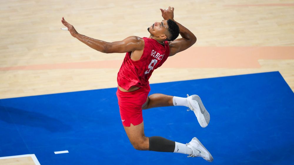 保加利亚队在比赛中表现抢眼，晋级领跑