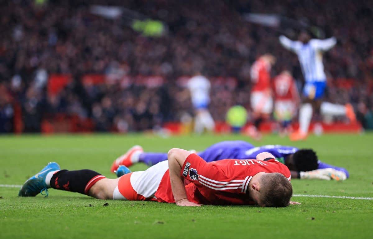 曼联客场-挫败哈德斯菲尔德