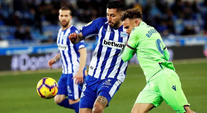 包含马洛卡客场击败埃尔切稳定战绩上升的词条